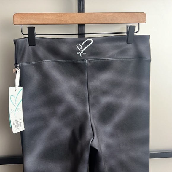 NWT San Francisco City Lights Morgan Printed Zip Pocket Pants Size Medium - Picture 9 of 10
